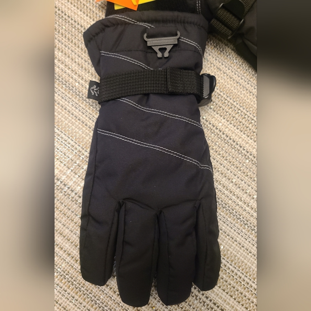 Kids unisex snow sport all in motion gloves. - Picture 5 of 5